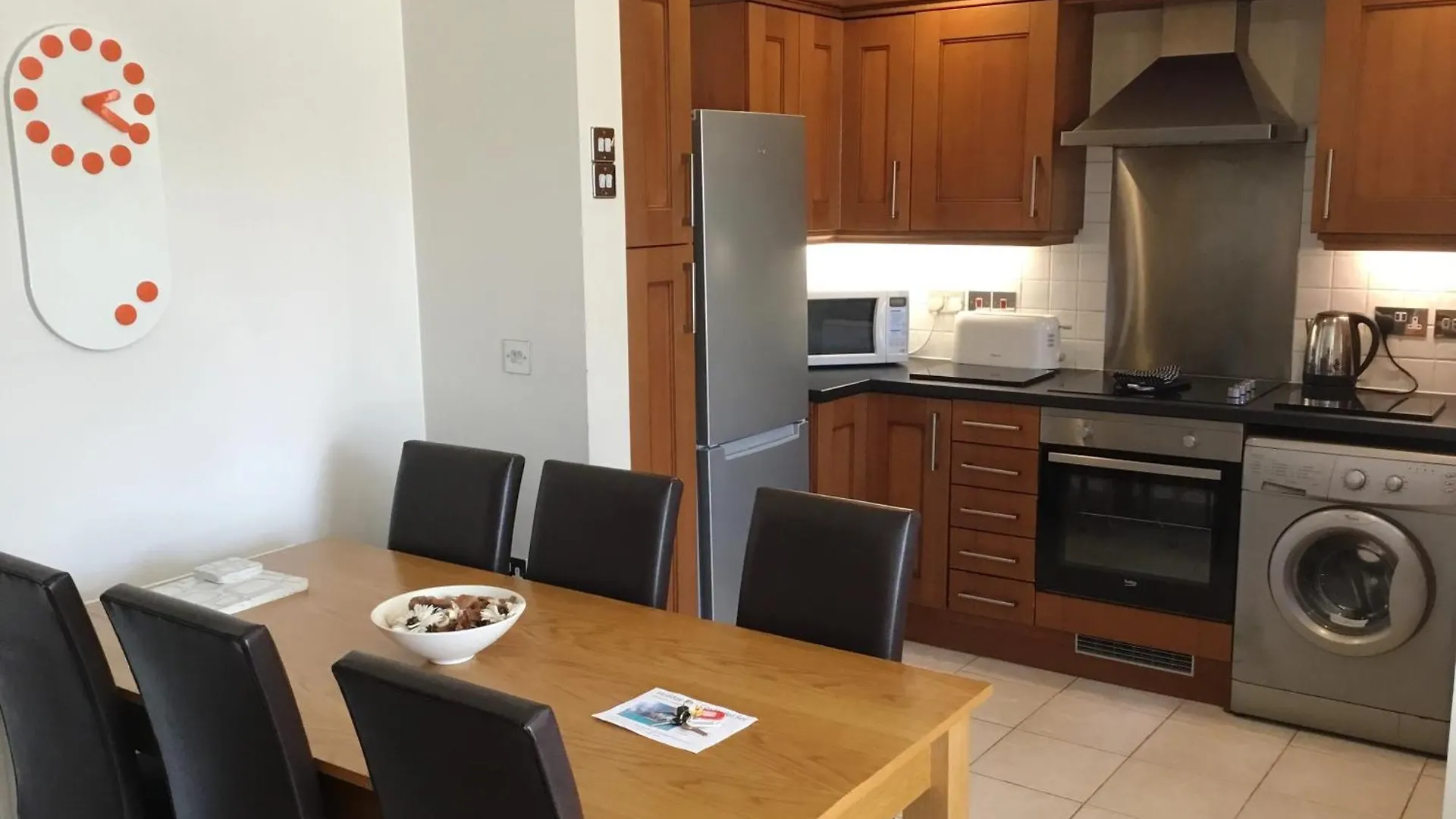 Apartment Hartford Court, East Cliff, Bournemouth. Walk To Beach And Town